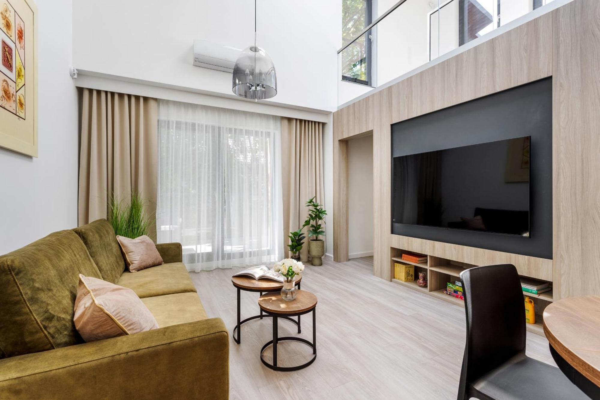 Apartment Luksusowy Very Berry W Poznaniu Z Trzema Sypialniami By Renters Poznan